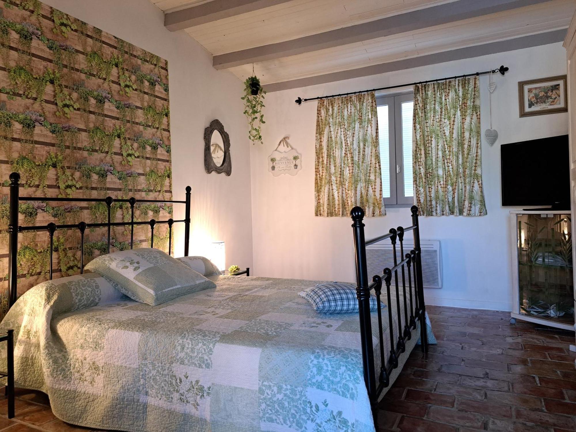Bed and Breakfast Lou Pin dou Papet à Roquevaire Chambre photo